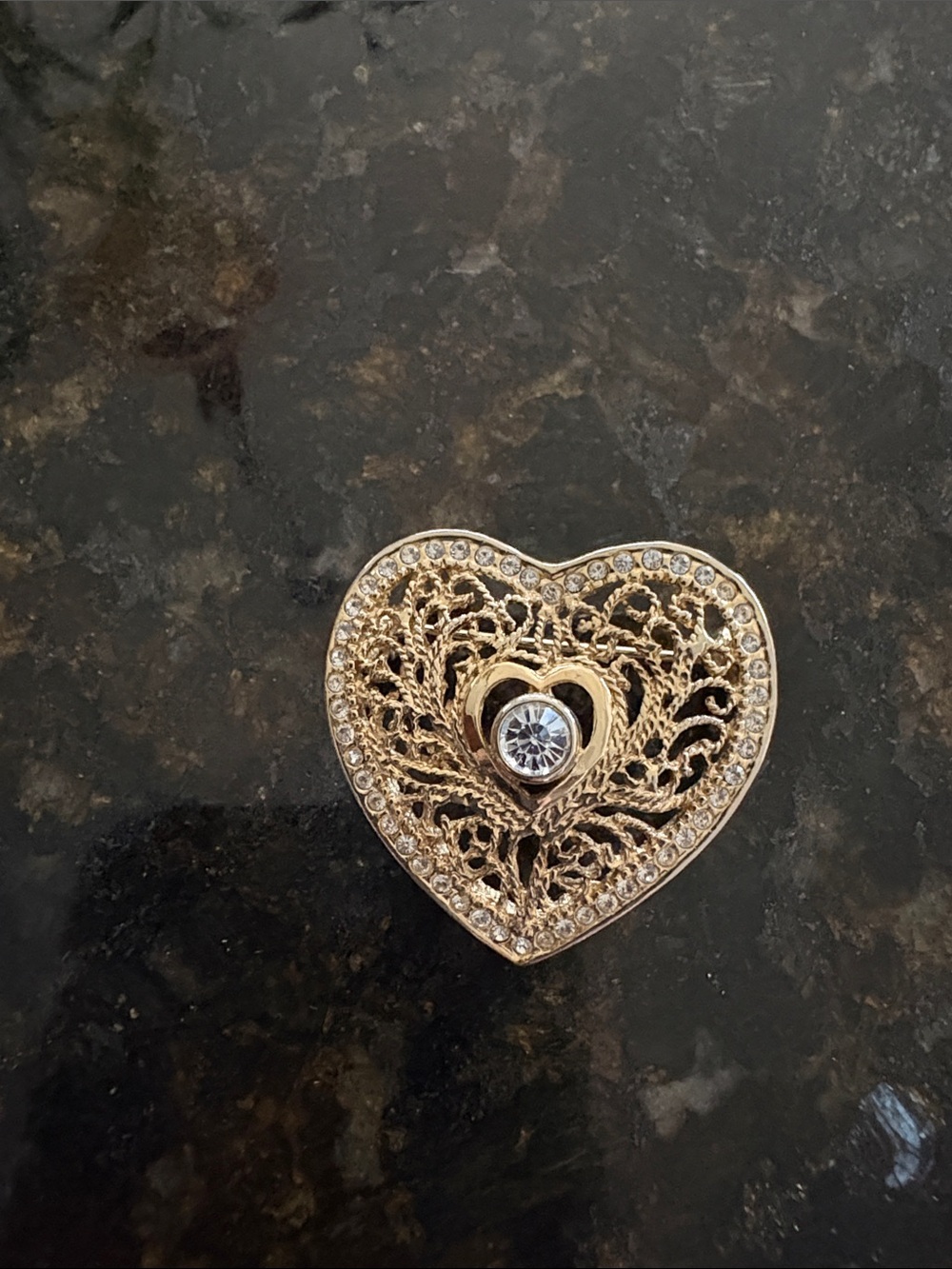 Gold Heart Filigree Pin